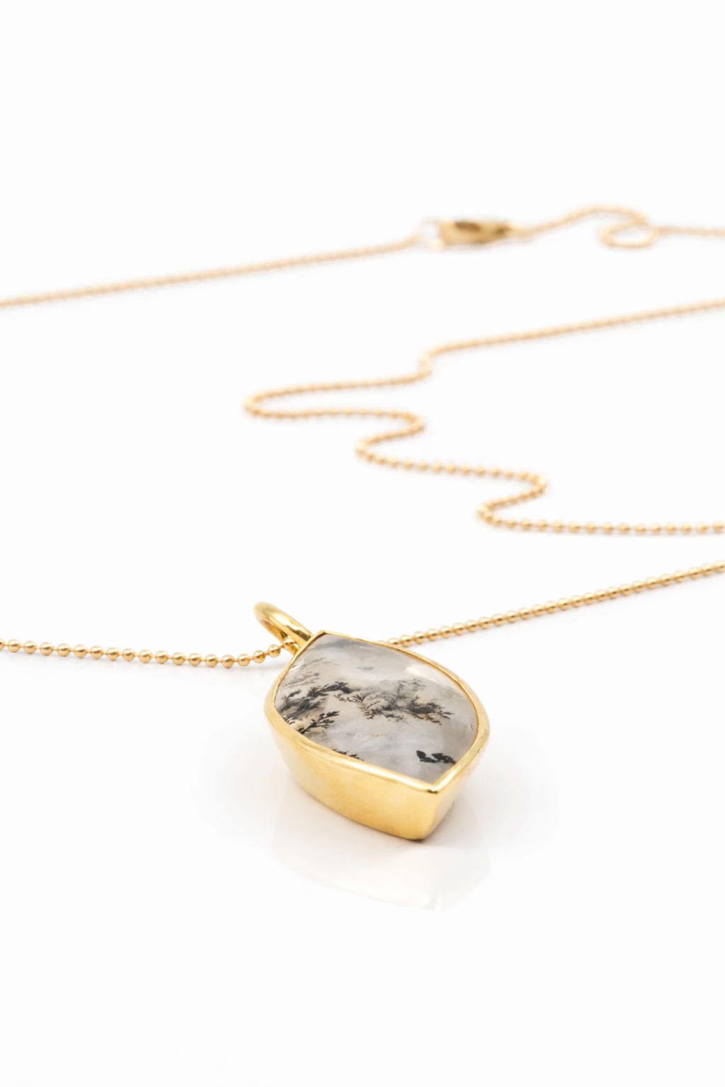 
                  
                    Quartz With Dendrite Eye
                  
                